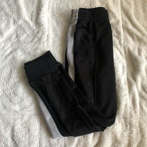 Aritzia Black and Silver High Waisted Joggers